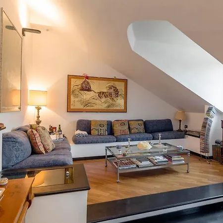 S. Lorenzo Apartment *